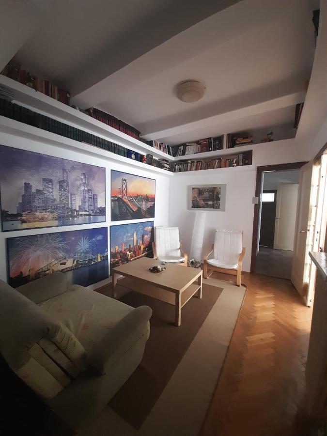 Apartament Old City Bukares Bagian luar foto